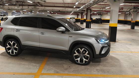 VOLKSWAGEN TAOS 1.4 250 TSI TOTAL FLEX HIGHLINE AUTOMÁTICO